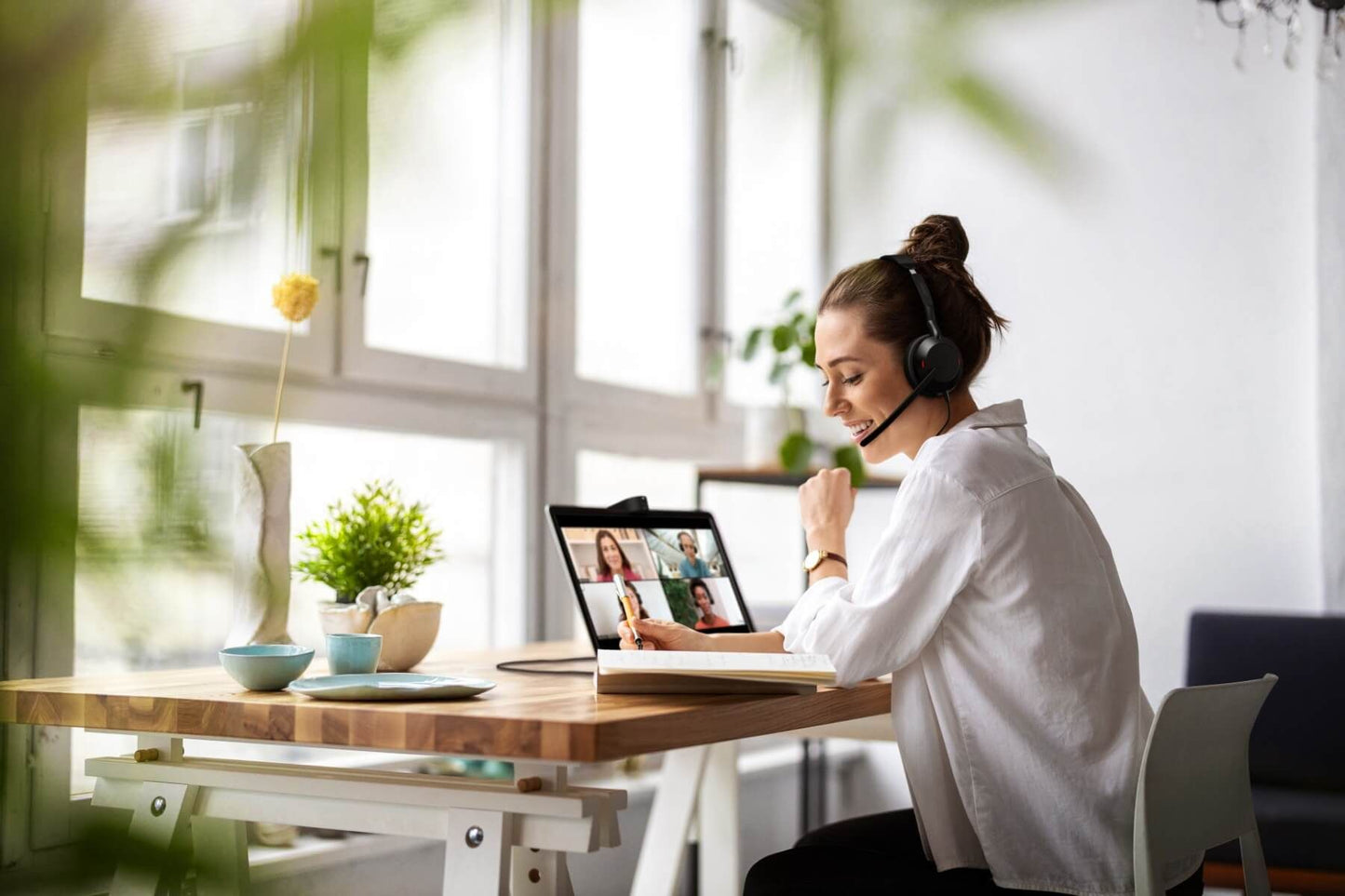 Jabra Evolve2 50, USB C A MS Stereo Headset, Bluetooth, 4 microphones, Active Noise Cancellation, Busylight, Call management, Air Comfort technology